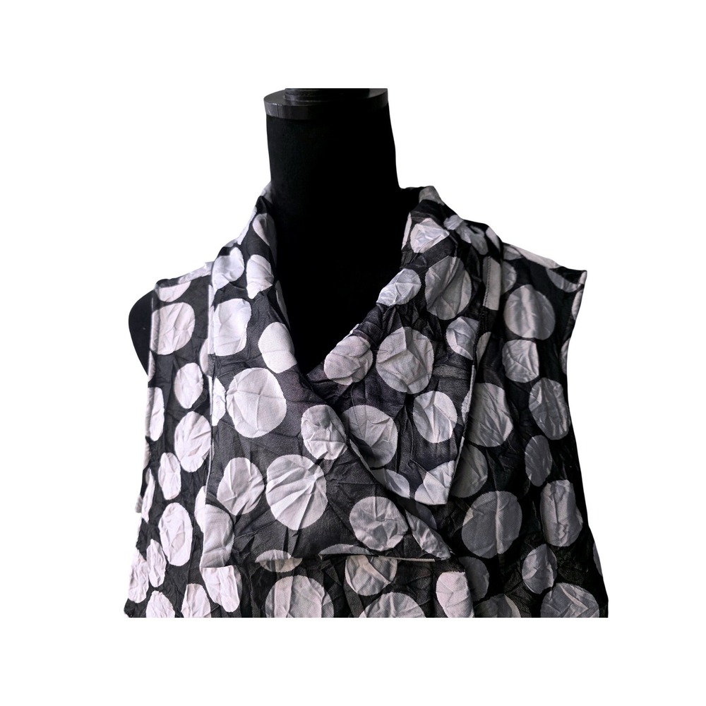 Sleeveless Polka Dot Asymmetrical Vest - Black & White - Picture 4 of 12